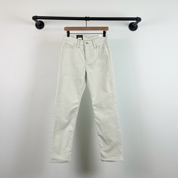 NWT Levi’s Wedgie High Rise Corduroy Straight Leg Pants in Meadow Mist Green - Picture 3 of 7